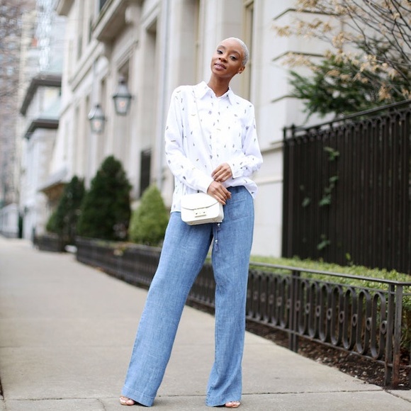 NYC Taxi Print Button Up - Picture 4 of 6